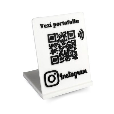 stand-instagram-cu-nfc-full-white-model2-1